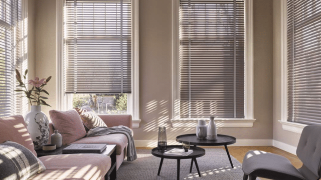 Luxaflex, raamdecoratie, jaloezieën, rolgordijnen, plisségordijnen, kwaliteitsproducten, interieur, sfeer, lichtregulering, privacy, energie-efficiëntie, duurzame materialen, stijlvol, modern, klassiek, op maat, elektrische bediening, handmatige bediening, smart home, innovatie, design, kleurkeuze, texturen, patronen, hout, aluminium, kunststof, verduisterend, lichtdoorlatend, isolerend, montagegemak, gebruiksvriendelijk, onderhoudsvriendelijk, vochtbestendig, badkamer, woonkamer, kantoor, maatwerkoplossingen, trendy, elegant, tijdloos, decoratief, functioneel, warmtewerend, geluidsdempend, zonwering, buitenzonwering, binnenzonwering, vensterdecoratie, kindveiligheid, duurzame productie, recyclebaar, premiumkwaliteit, comfort, exclusief, luxe, personalisatie, woninginrichting, wooncomfort, veelzijdig, sfeervol, innovatiever, energiezuinig, UV-bescherming, kleurenpalet, stofkeuze, eenvoudige bediening, flexibel, modern design, geavanceerd, accenten, raamoplossingen, schaduw, bescherming, decoratie, sfeerbepalend, praktisch, tijdloos ontwerp, veelzijdige toepassingen, combinatieopties, afwerking, structuren, vakmanschap, smart bediening, technologie, duurzaam beleid, energiebeheer, ruimteoptimalisatie, exclusieve afwerking, lichtbeheersing, gebruiksgemak, trends, designoplossingen, ergonomisch, veelzijdige collecties, innovatieve systemen, elektrische gordijnen, slimme integratie, maatwerkmogelijkheden, esthetisch, lichteffecten, zonlichtregeling, privacycontrole, binnenhuisarchitectuur, persoonlijk interieur, afstembaar, elegante uitstraling, decoratieve elementen, interieurcombinaties, gordijnoplossingen, temperatuurregeling, eigentijds, natuurlijk licht, premium afwerking, professionele montage, specialistische kennis, raamstijl, veelzijdige looks, inspiratie, duurzaam design, eco-vriendelijk, exclusiviteit, interieuradvies, zachte filtering, moderne esthetiek, Tilburg, Breda, Oosterhout, Waalwijk, Dongen, Gilze, Rijen, Goirle, Oisterwijk, Loon op Zand, Kaatsheuvel, Drunen, Udenhout, Berkel-Enschot, Moergestel, Sprang-Capelle, Raamsdonksveer, Made, Vlijmen, Heusden, Bavel, Alphen, Chaam, Baarle-Nassau, Nieuwendijk, Hank, Waspik, Geertruidenberg, Hulten, Den Hout, Hooge Zwaluwe, Lage Zwaluwe, Teteringen, Wagenberg, Eethen, Genderen, Nieuwkuijk, Helvoirt, Haarsteeg, Esch, Veen, Heikant, Babyloniënbroek, Meeuwen, Elshout, Overloon, Heusden-Vesting, Sprundel, Terheijden, Wernhout, Zundert, Prinsenbeek, Ulvenhout, Rijsbergen, Gilze-Rijen, Molenschot, Ulicoten, Hooge Mierde, Lage Mierde, Reusel, Hilvarenbeek, Diessen, Biest-Houtakker, Vessem, Casteren, Hapert, Bladel, Netersel, Hoogeind, Achtmaal, Alphen-Chaam, Biezenmortel, Strijbeek