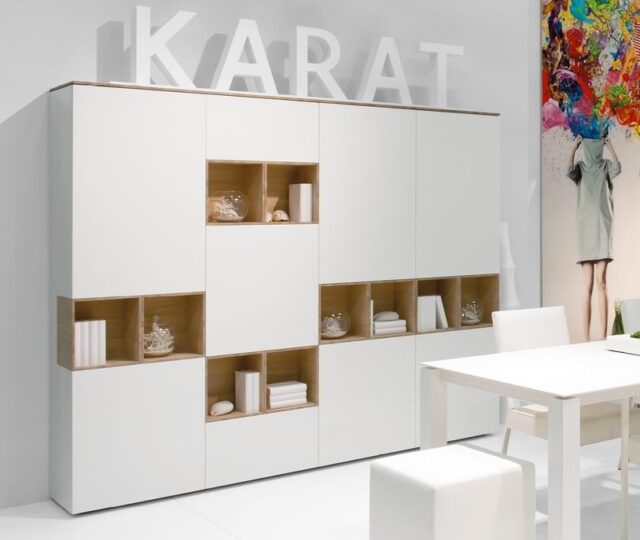 Karat wandkast, wit houten vakken, wandmeubel, design kast, wandopslag, witte kast, houten vakken, opbergkast, modern design, minimalistisch, opbergsysteem, woonkamerkast, vakkenkast, wit hout, houten kast, open vakken, wandoplossingen, wit interieur, opbergruimte, houten kast, kast zonder deuren, Dutch design, opbergmogelijkheden, eigentijdse kast, wandinrichting, interieurkast, functionele wandkast, open opbergruimte, vakken voor decoratie, modieuze kast, luxe opbergkast, moderne inrichting, wandkast woonkamer, design wandkast, opbergen woonkamer, stijlvolle kast, functioneel opbergen, houten wandmeubel, kastontwerp, muurkast, opbergruimte wand, wit houten kast, wit meubel, interieurinrichting, decoratie kast, opbergkast zonder deuren, luxe vakkenkast, opbergsysteem woonkamer, minimalistische wandkast, moderne vakkenkast, Dutch design wandkast, open kast voor decoratie, houten opbergruimte, open opbergvakken, kast voor woonkamer, wandmeubel woonkamer, trendy kast, witte wandkast, hout en wit design, woonkameroplossingen, design meubels, functionele kast, wandmeubel wit, decoratiekast, kast met vakken, moderne open kast, vakkenkast design, modieus opbergen, decoratieve opbergruimte, opbergideeën, kast voor decoratie, opbergkast woonkamer, eigentijds design, design opbergruimte, wit houten vakken, open opbergkast, minimalistisch interieur, eigentijds meubel, stijlvolle kast woonkamer, kast voor decoratie, decoratieve kast, witte open kast, opbergoplossingen woonkamer, decoratieve wandkast, wandkast met houten vakken, modern wandmeubel, interieurwandkast, open houten vakken, kast zonder deuren, kast voor decoraties, decoratieoplossingen, interieurkast wand, open vakken kast, houten vakken design, houten wandkast, wit houten opbergruimte, moderne kastoplossingen, witte vakkenkast, eigentijds interieur, woonstijl kast, woonkamerdecoratie kast, functionele kast wand, trendy opbergkast, wit houten wandmeubel, Dutch design opbergruimte, modieuze kastoplossingen, houten vakkenkast, wandmeubel wit hout, wanddecoratie kast, woonkamerwandkast, interieurtrends, luxe kast ontwerp, stijlvol wandmeubel, minimalistisch opbergen, open vakken wandkast, houten en witte kast, design kast woonkamer, kast met opbergruimte.