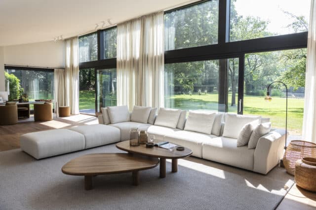 Passe Partout, Boombastic, bank, design bank, comfortabele bank, moderne bank, ruime bank, luxe bank, kwalitatieve bank, stijlvolle bank, duurzame bank, bankstel, loungebank, hoekbank, bank met opbergruimte, verstelbare bank, zitcomfort, Scandinavisch design, trendy bank, stoffen bank, leren bank, praktische bank, ergonomische bank, bank met kussens, stevige bank, multifunctionele bank, bank voor woonkamer, zithoek, design meubelen, bank met chaise longue, bank voor groot gezin, tijdloze bank, bank met mooie afwerking, zachte stof, Boombastic collectie, Passe Partout meubels, Boombastic stijl, bank met hoge rug, comfortabele zit, ruime zit, zitmeubel, moderne woonkamer, luxe woonkamer, betaalbare bank, bank met grote zitplaatsen, familiebank, bank voor interieur, gemakkelijke onderhoud, bank voor thuis, modulaire bank, stoffen zitmeubel, woonkamerinrichting, modulaire meubels, op maat gemaakte bank, Boombastic woonkamer, klassieke bank, moderne meubels, chique bank, hippe bank, trendy meubels, design meubels voor woonkamer, luxe zitmeubel, zittend comfort, Italiaanse bank, bank met lange zit, verfijnde bank, bank met houten poten, strakke bank, bank met relaxfunctie, hoekzitbank, ruime zitting, bank voor grote ruimte, bank voor smalle ruimte, compact bankstel, hoekopstelling, bank met extra kussens, strakke lijnen, zachte kussens, modulaire opstelling, Scandinavische woonkamer, bank met mooie afwerking, luxe uitstraling, royale bank, opgeruimde zithoek, soepele stof, bank met trendkleuren, bank met extra comfort, functionele bank, bank met lange levensduur, Boombastic interieur, lounge ruimte, modern design, luxe bankstel, meubelen voor woonkamer, stofkeuze voor bank, royale zithoek, zithoek in woonkamer, modern Scandinavisch interieur, zachte kussenbekleding, familie bankstel, ruime hoekbank, bank met brede armleuningen, meubels voor moderne woning, stoffen of leren bank, Boombastic meubelen, loungebank voor woonkamer, bank voor kantoorruimte, urban woonstijl, bank voor minimalistische woonkamer, comfortabele hoekbank, praktische design bank, multifunctioneel meubel, woonkamer bank, bank met relaxfunctie, modulaire zitbank, Noord-Brabant, Tilburg, Eindhoven, Breda, 's-Hertogenbosch, Helmond, Roosendaal, Bergen op Zoom, Oosterhout, Waalwijk, Zaltbommel, Sint-Oedenrode, Gemert, Loon op Zand, Oss, Etten-Leur, Boxtel, Veldhoven, Valkenswaard, Schijndel, Uden, Beek en Donk, Nuenen, Eersel, Vught, Haps, Bladel, Mierlo, Wijbosch, Heeze, Oisterwijk, Dongen, Someren, Lieshout, Geldrop, Nuenen, Dongen, Asten, Oirschot, Boxmeer, Cuijk, Zundert, Wijk en Aalburg, Oudenbosch, Sint-Michielsgestel, Berkel-Enschot, Laarbeek, Rijen, Vught, Gemert-Bakel, Sint-Oedenrode, Waalwijk, Schijndel, Beek en Donk, Drunen, Breda, Valkenswaard, Helmond, Oss, Eindhoven